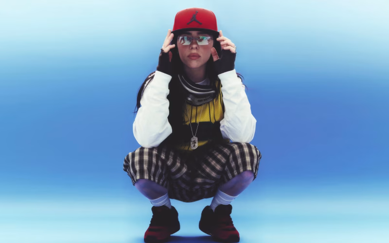 Billie Eilish pode atuar em versão cinematográfica de “The Bell Jar”, obra icônica de Sylvia Plath