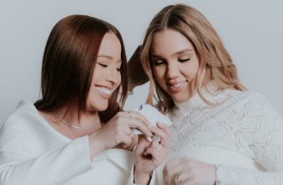 Mari Fernandez e Júlia Ribeiro compartilham felicidade: um novo sonho se realiza